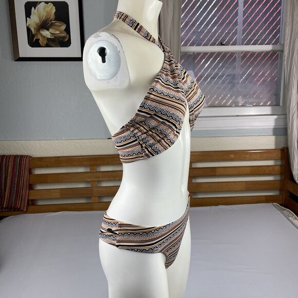 Volcom European Collection 2 Piece Bikini Women’s L Aztec Print Rare New No Tags - Picture 14 of 16